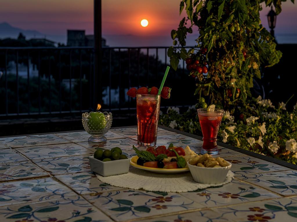 Villa Carolina Sorrento Private Heated Pool And Sea View المظهر الخارجي الصورة